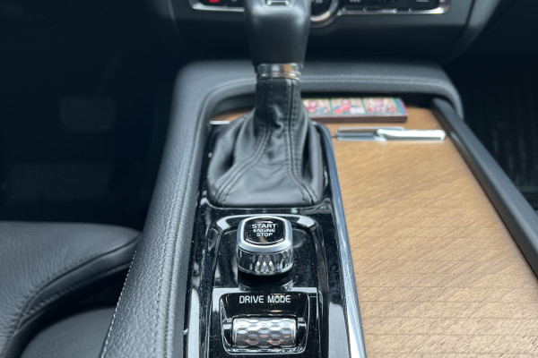 2020 Volvo S90 с пробегом 85 000 км