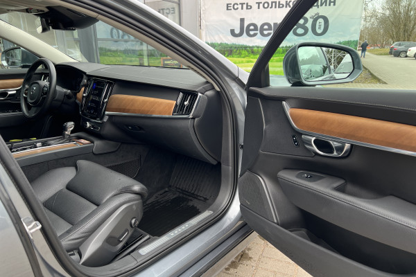 2020 Volvo S90 с пробегом 85 000 км