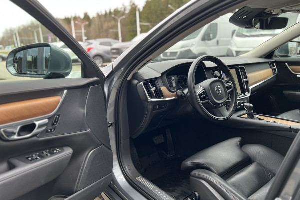 2020 Volvo S90 с пробегом 85 000 км