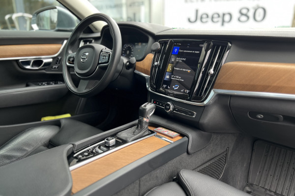 2020 Volvo S90 с пробегом 85 000 км