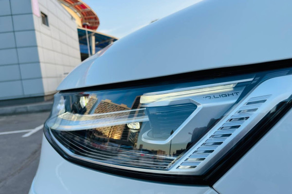 2022 Volkswagen Multivan с пробегом 9 000 км