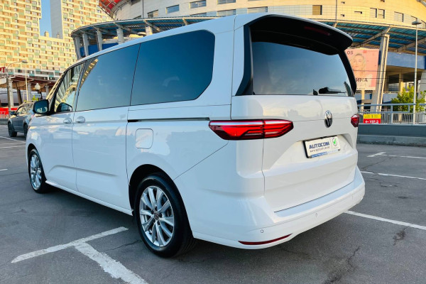 2022 Volkswagen Multivan с пробегом 9 000 км