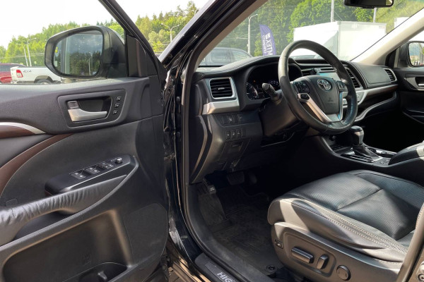 2014 Toyota Highlander с пробегом 385 000 км