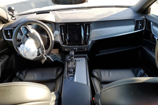 2020 Volvo S90 с пробегом 86 723 км