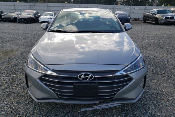 2020 Hyundai Elantra с пробегом 88 380 км