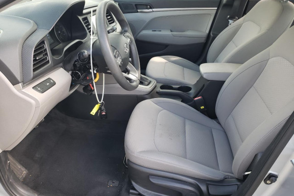 2020 Hyundai Elantra с пробегом 88 380 км