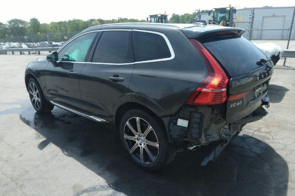 2020 Volvo XC60 с пробегом 81 853 км