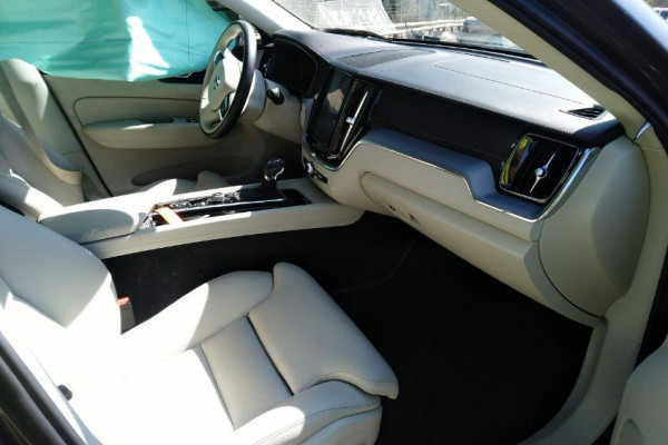 2020 Volvo XC60 с пробегом 81 853 км