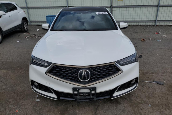 2020 Acura TLX с пробегом 83 482 км