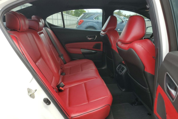 2020 Acura TLX с пробегом 83 482 км