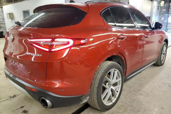 2020 Alfa Romeo Stelvio с пробегом 63 864 км