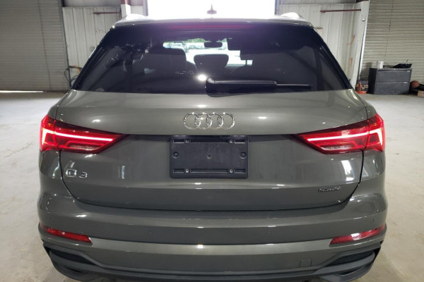 2023 Audi Q3 с пробегом 9 562 км