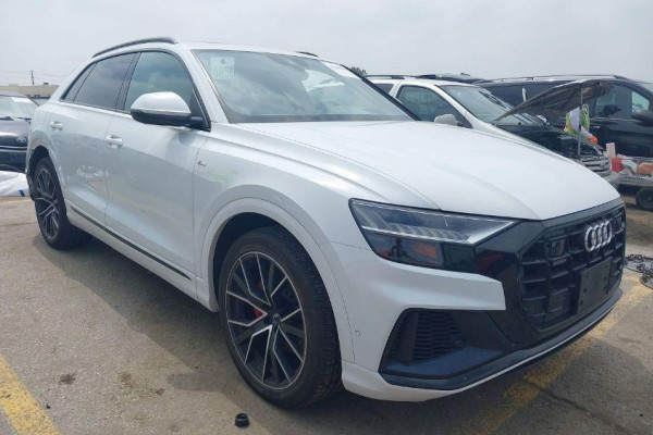 2019 Audi Q8 с пробегом 92 824 км