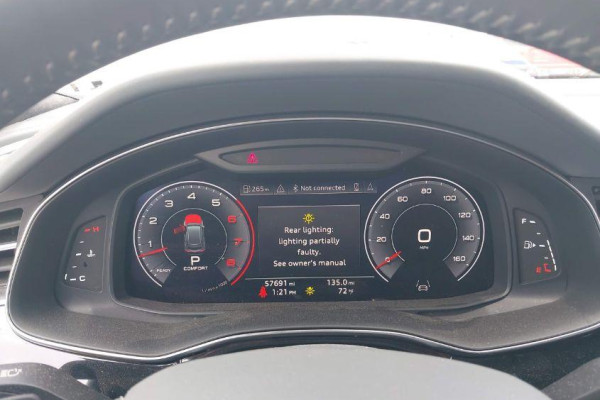 2019 Audi Q8 с пробегом 92 824 км