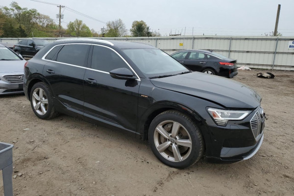 2019 Audi e-tron с пробегом 52 102 км