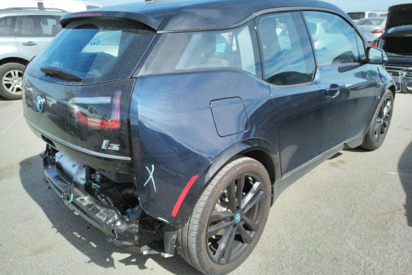 2020 BMW i3 с пробегом 19 044 км