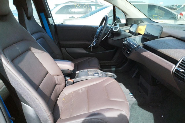 2020 BMW i3 с пробегом 19 044 км