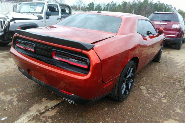 2021 Dodge Challenger с пробегом 25 437 км