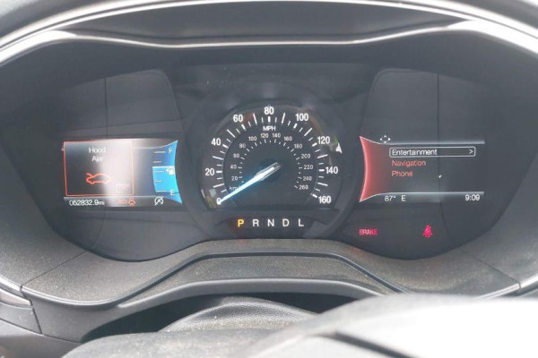 2020 Ford Fusion (North America) с пробегом 85 006 км