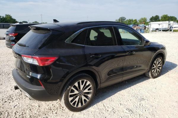 2020 Ford Escape с пробегом 106 940 км