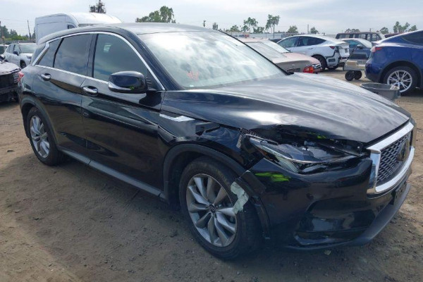 2021 Infiniti QX50 с пробегом 39 933 км