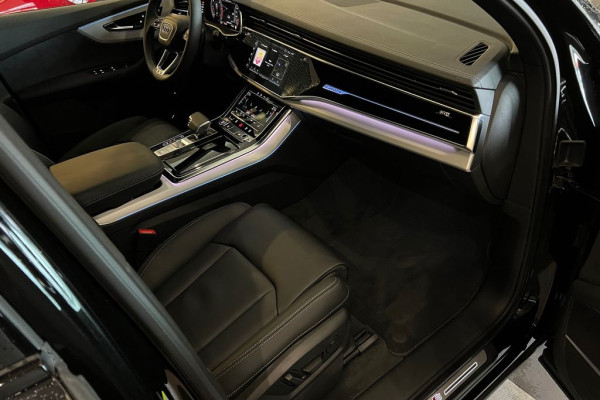 2023 Audi Q7 с пробегом 50 км