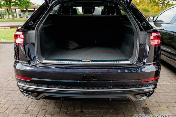 2023 Audi Q8 с пробегом 50 км