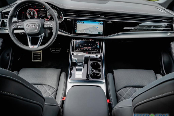 2023 Audi Q8 с пробегом 50 км