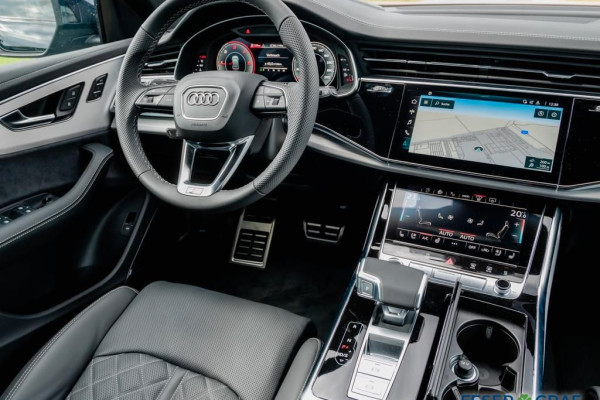 2023 Audi Q8 с пробегом 50 км