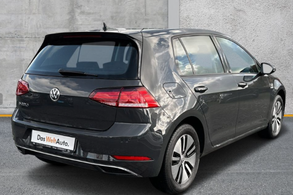 2020 Volkswagen Golf с пробегом 39 000 км