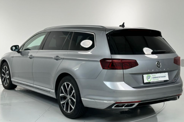 2020 Volkswagen Passat с пробегом 12 000 км