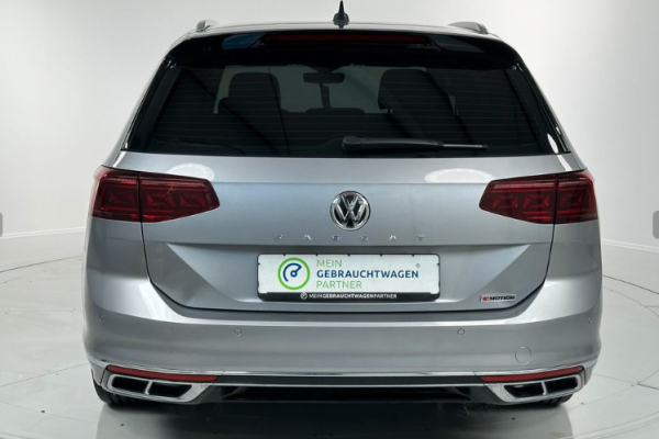 2020 Volkswagen Passat с пробегом 12 000 км