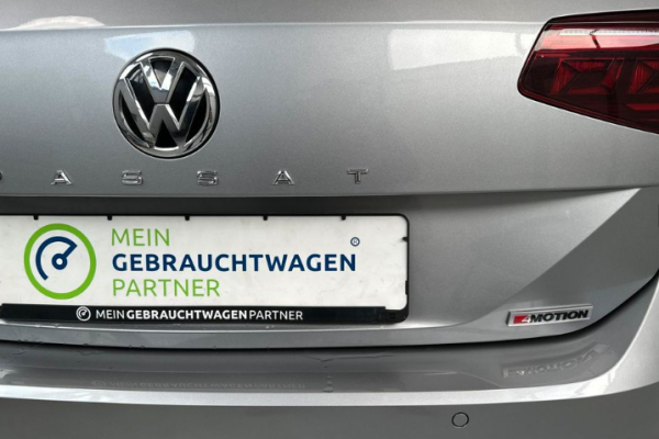 2020 Volkswagen Passat с пробегом 12 000 км