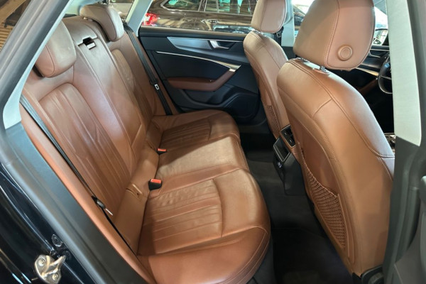 2019 Audi A7 с пробегом 100 000 км