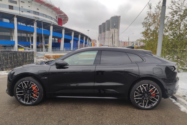 2023 Zeekr 001 с пробегом 20 км