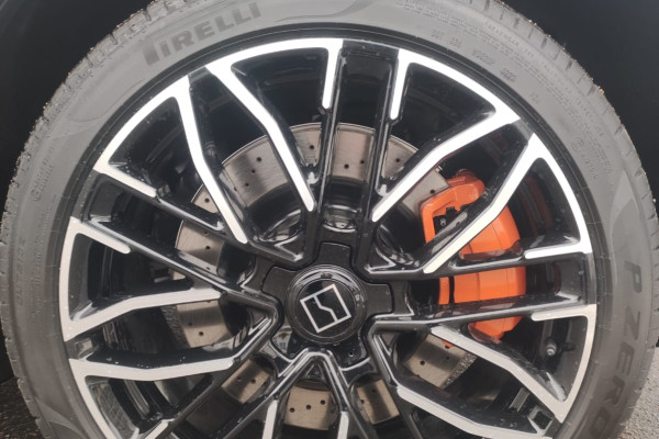 2023 Zeekr 001 с пробегом 20 км