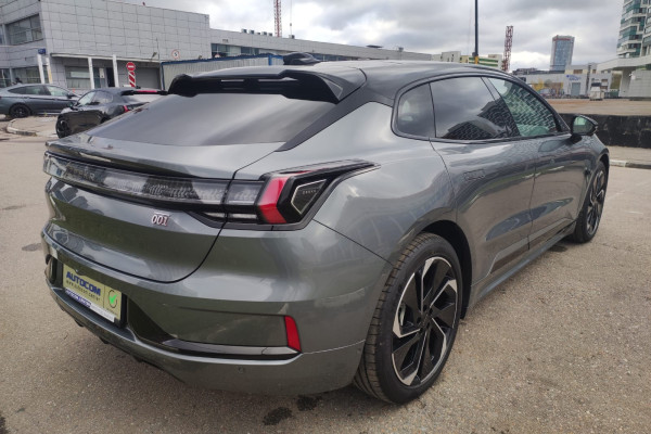 2023 Zeekr 001 с пробегом 17 км