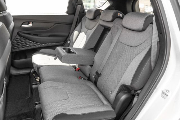 2023 Hyundai Santa Fe с пробегом 50 км