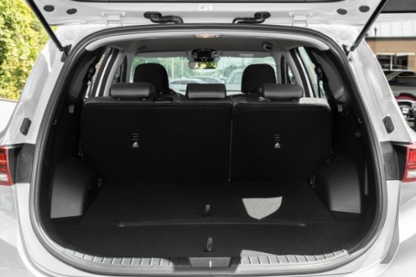 2023 Hyundai Santa Fe с пробегом 50 км