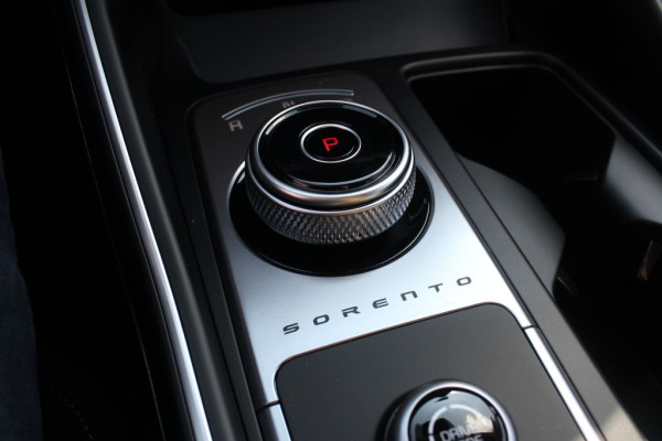 2023 Kia Sorento с пробегом 15 км