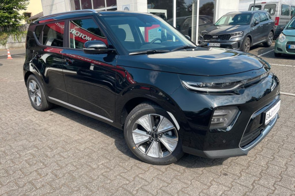 2023 Kia Soul EV с пробегом 2 000 км