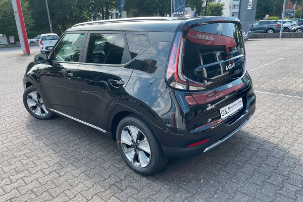 2023 Kia Soul EV с пробегом 2 000 км