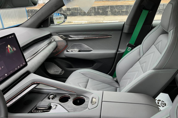 2023 Zeekr 001 с пробегом 10 км