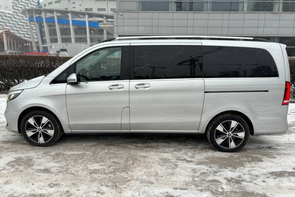 2022 Mercedes-Benz V-Класс с пробегом 100 км