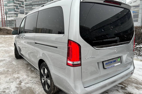 2022 Mercedes-Benz V-Класс с пробегом 100 км
