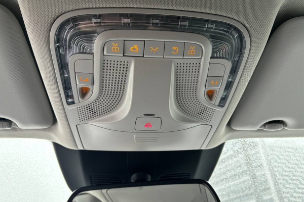 2022 Mercedes-Benz V-Класс с пробегом 100 км