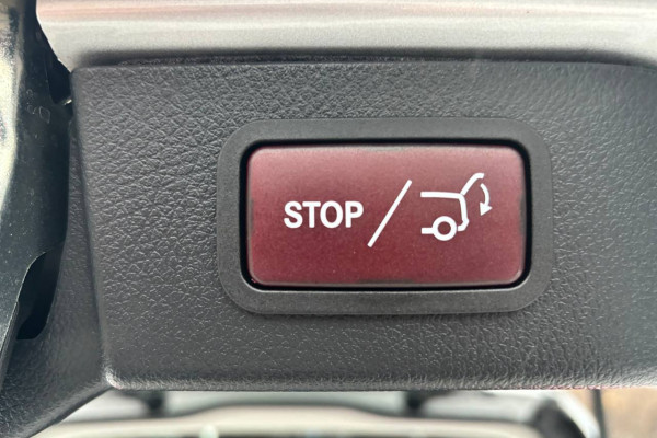 2022 Mercedes-Benz V-Класс с пробегом 100 км