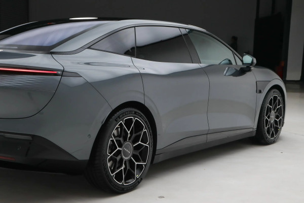 2024 Zeekr 007 без пробега