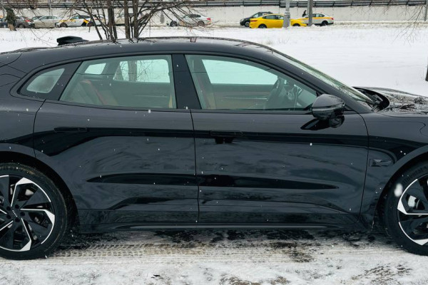 2023 Zeekr 001 с пробегом 20 км