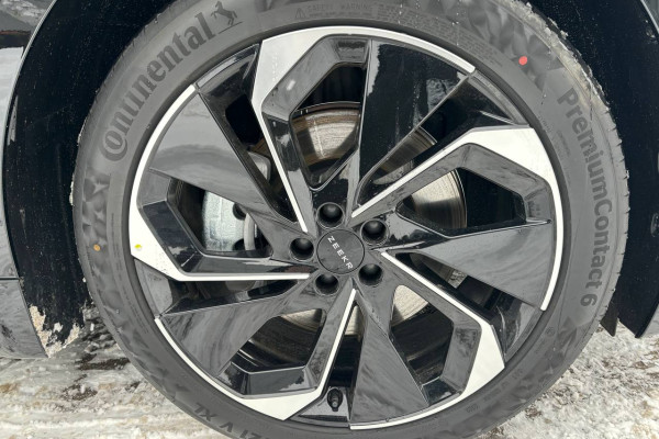 2023 Zeekr 001 с пробегом 20 км